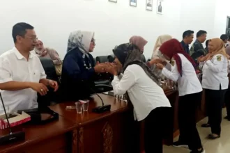 1004 Halalbihalal