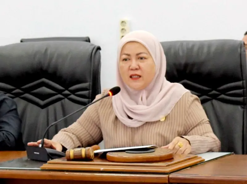 1106 Henny Rosgiaty Rusli