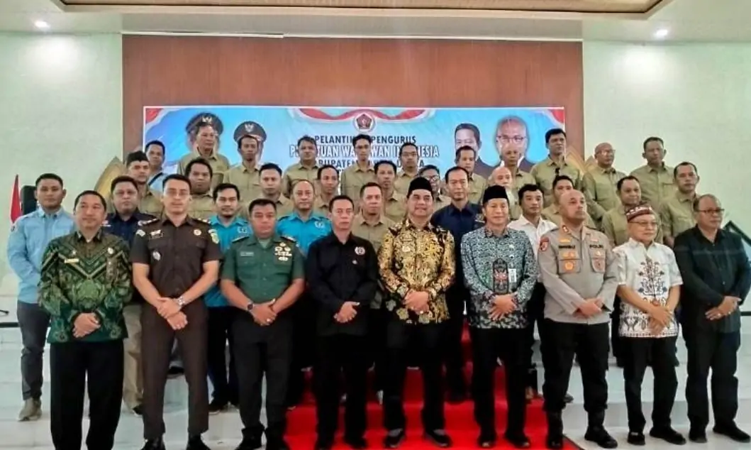 Bupati Bersama Pengurus Pwi Barut